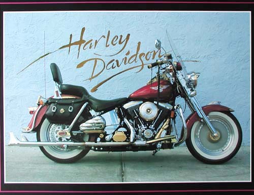 Harley Davidson mit Überschrift