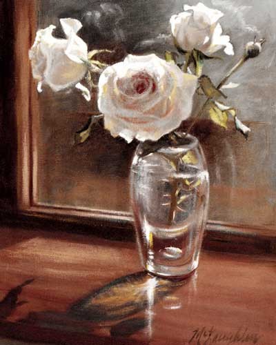 Weiße Rosen in der Glasvase Kunstdruck 40x50